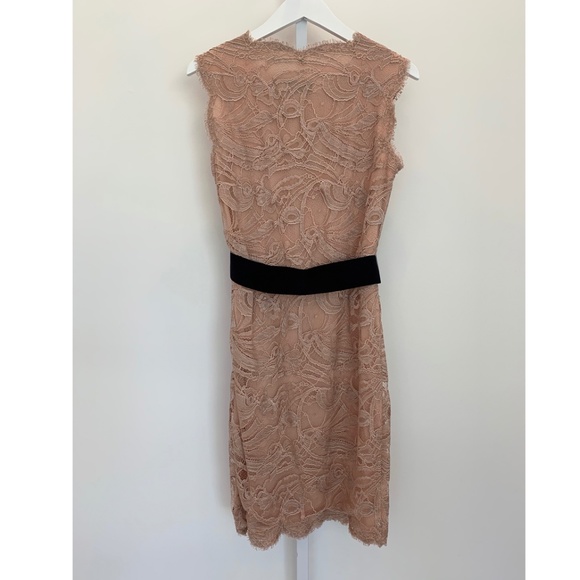 EMILIO PUCCI BLUSH LACE BELTED DRESS SIZE IT 42 / US 8 NWOTS! - Picture 7 of 15